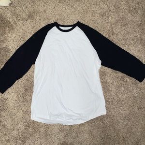 Baseball tee